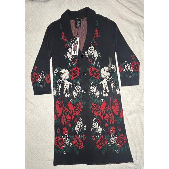NWT Vertigo Paris Black, Red & White Rosette Knit Cardigan Sz Large - Picture 11 of 11